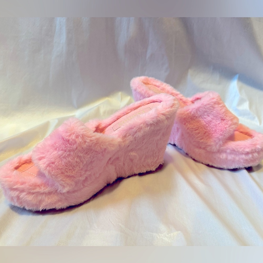 Soft furry heel slipper